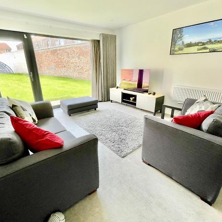 Garden View - 2 Bedroom Bungalow York Bagian luar foto