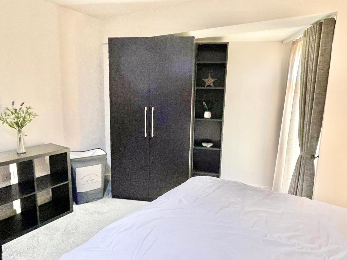 Garden View - 2 Bedroom Bungalow York Bagian luar foto
